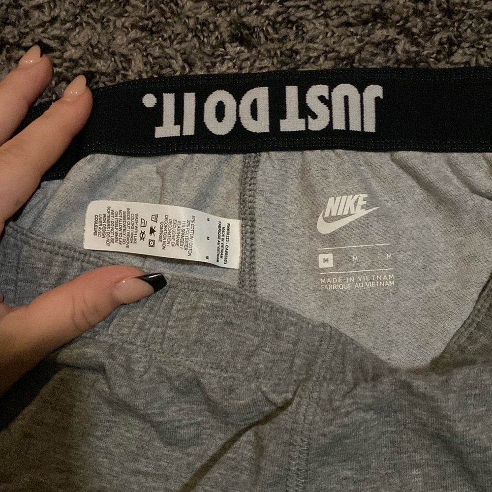 Women’s Nike leggings